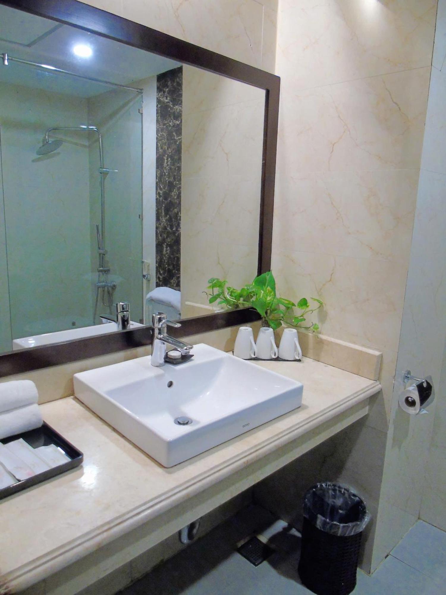 Muong Thanh Vinh Hotel Exterior foto