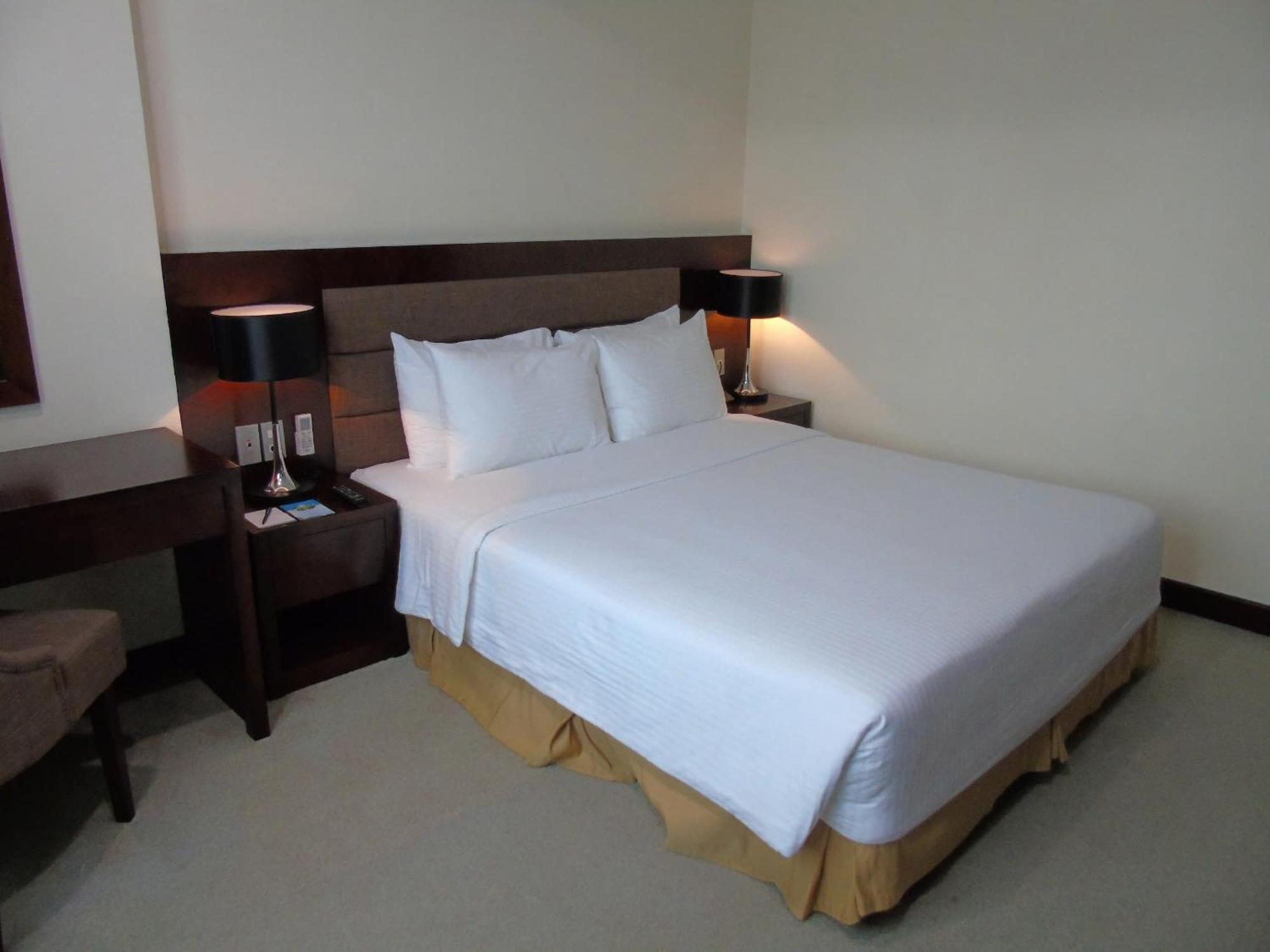 Muong Thanh Vinh Hotel Exterior foto