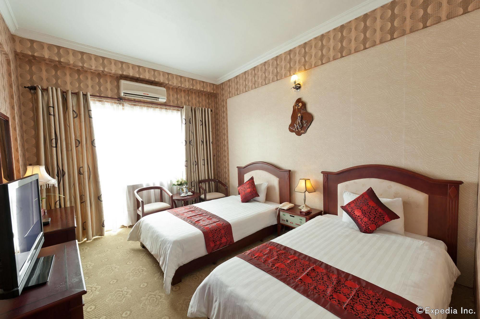 Muong Thanh Vinh Hotel Exterior foto